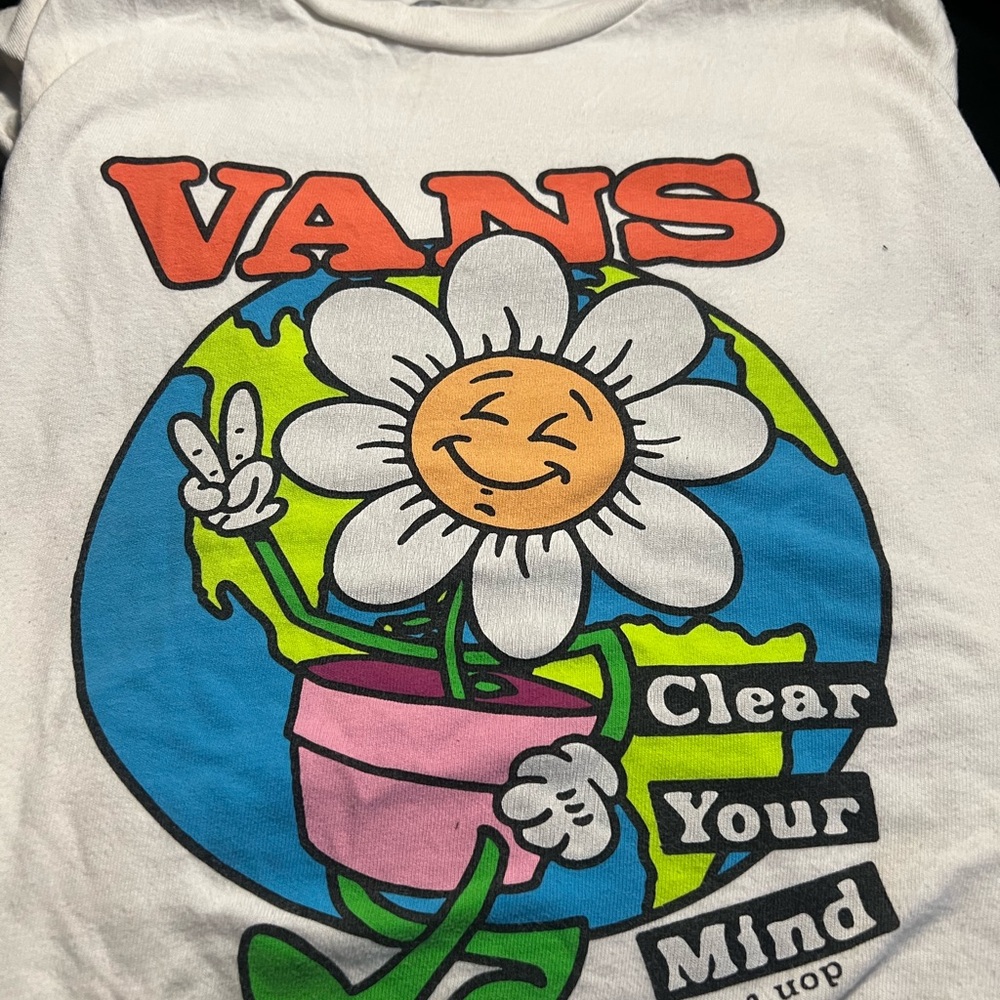 Adorable Vans t-shirt